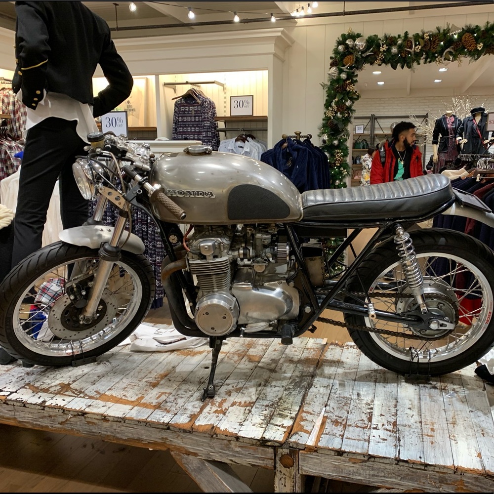 Meet your Posher, Alex